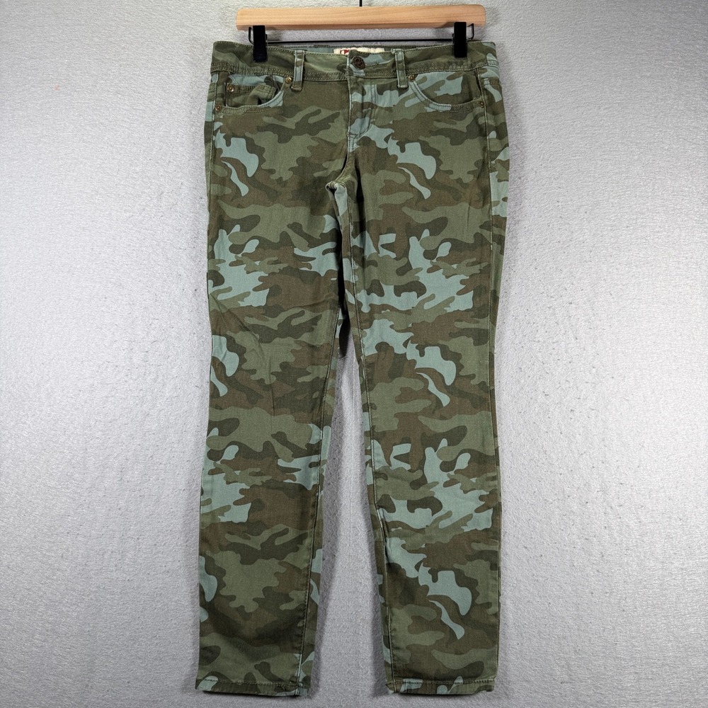 LEI Ashley Lowrise Camo Print Jeans Junior Size 9 Regular Straight Relaxed Green